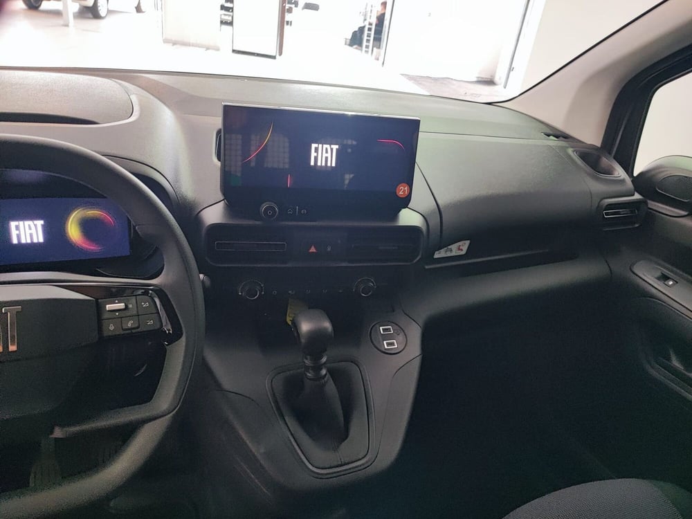 Fiat Doblò Furgone nuova a Milano (14)