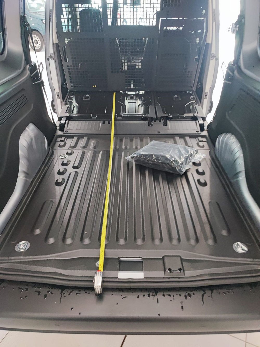 Fiat Doblò Furgone nuova a Milano (15)