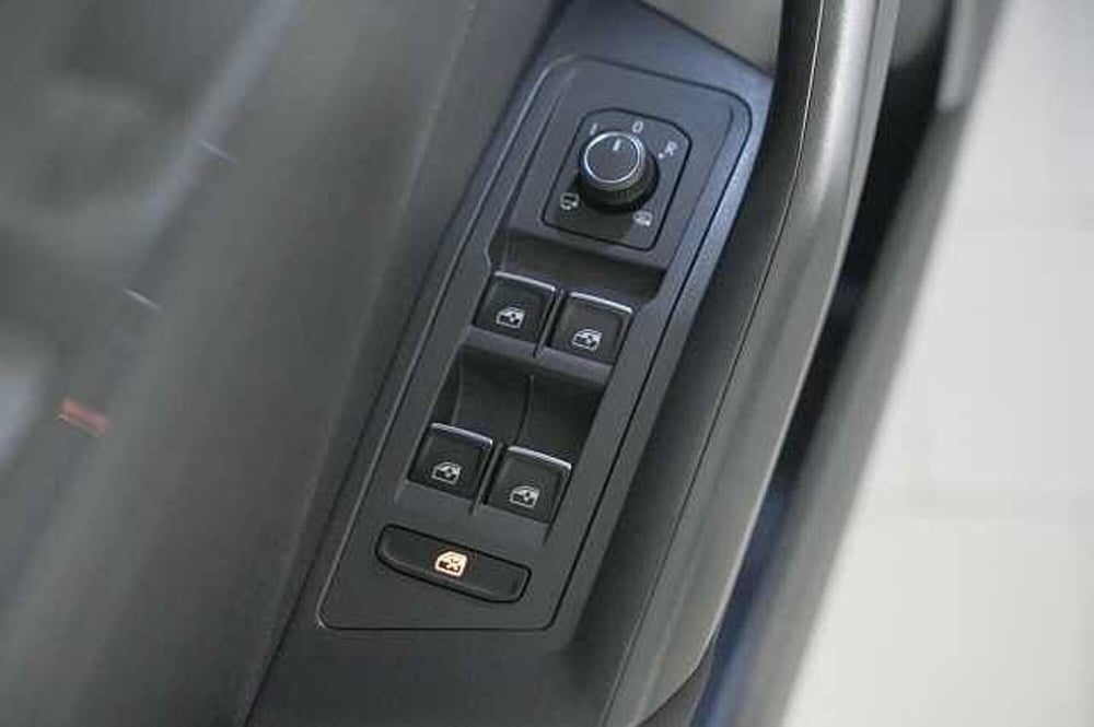 Volkswagen T-Roc usata a Como (13)