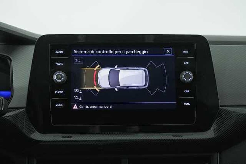 Volkswagen T-Cross usata a Como (16)