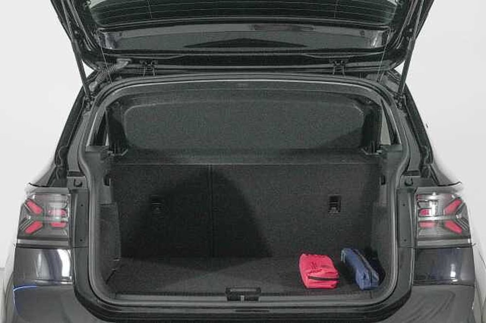 Volkswagen T-Cross usata a Como (8)