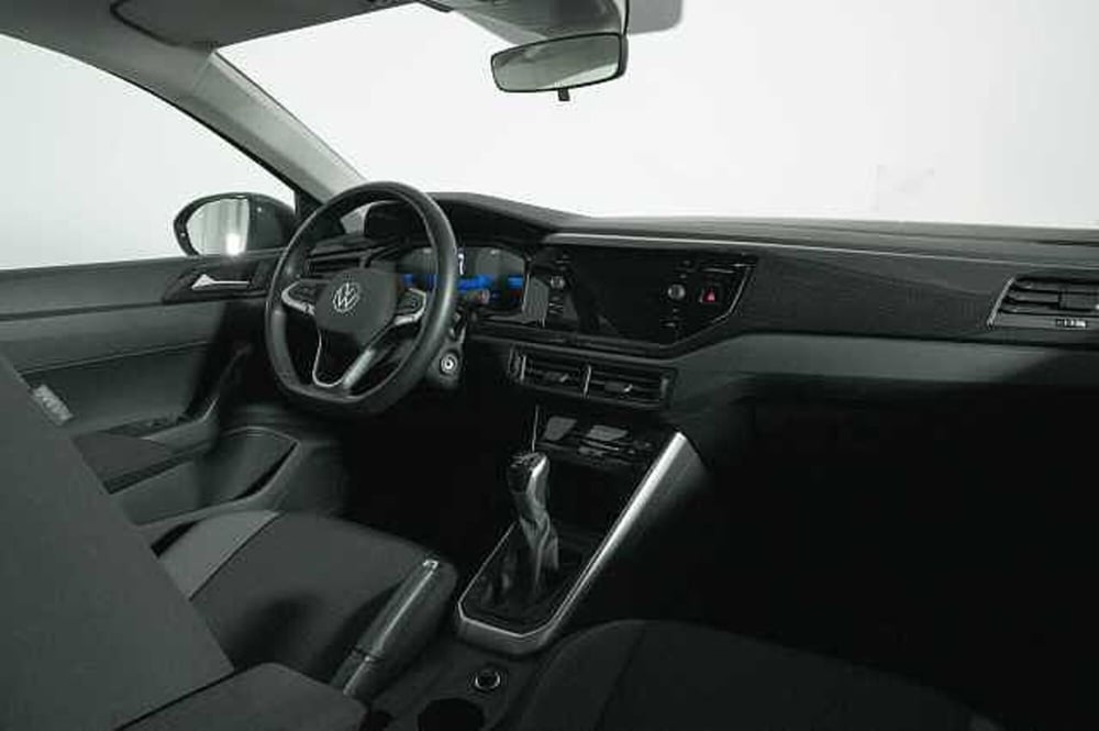 Volkswagen Taigo usata a Como (11)