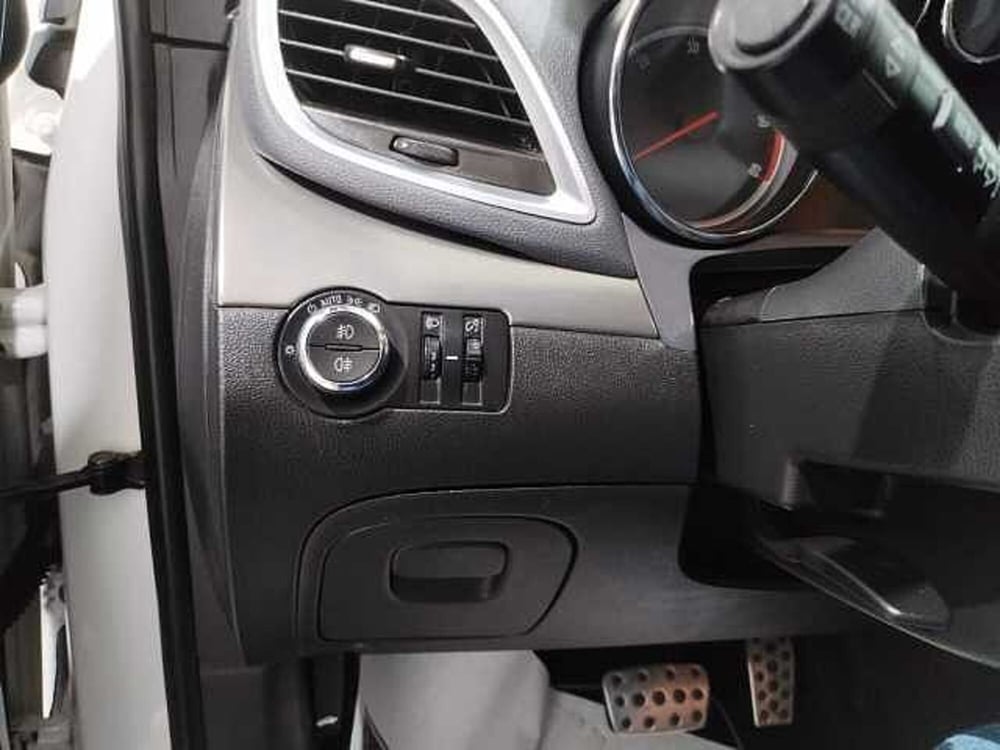 Opel Mokka usata a Lecce (9)