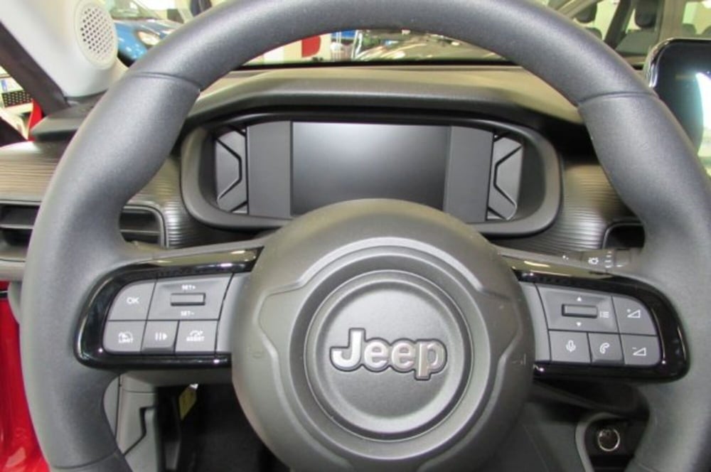 Jeep Avenger nuova a Milano (10)