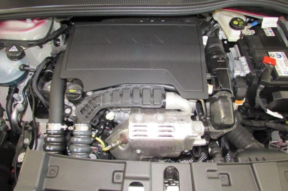 Jeep Avenger nuova a Milano (15)