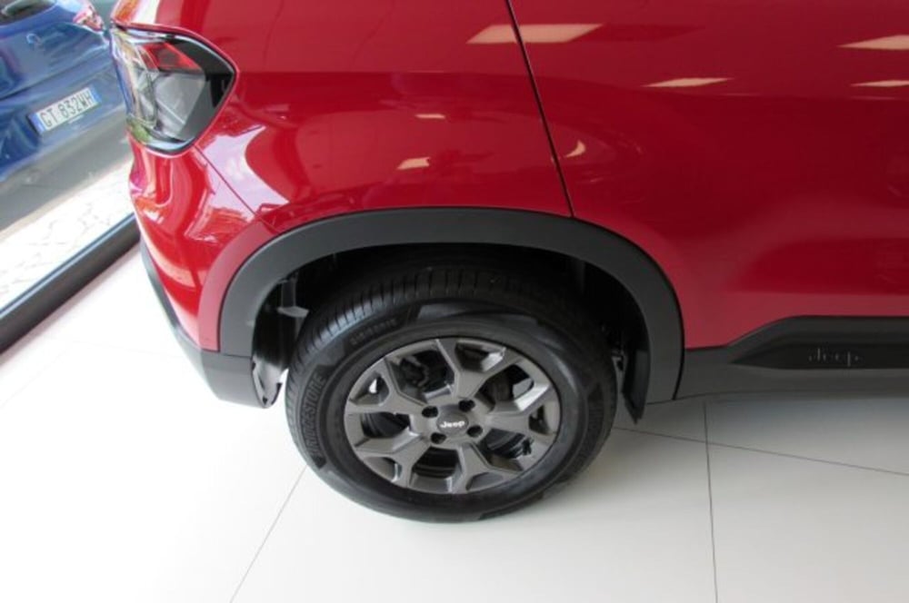 Jeep Avenger nuova a Milano (4)