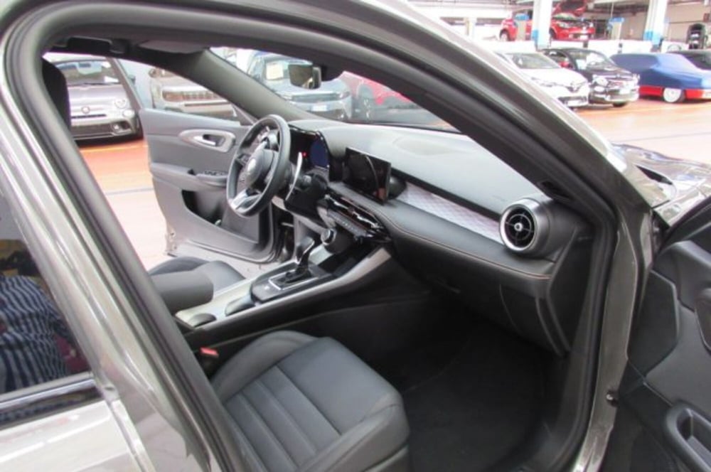 Alfa Romeo Tonale usata a Milano (15)