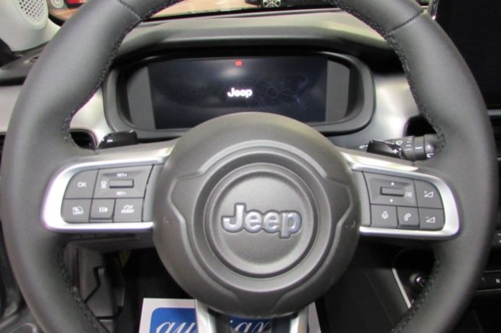 Jeep Avenger nuova a Milano (11)