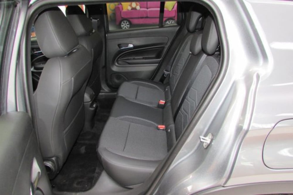 Jeep Avenger nuova a Milano (12)