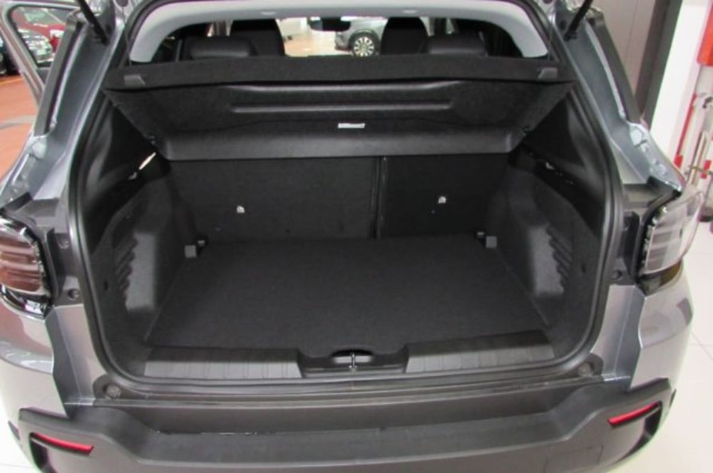Jeep Avenger nuova a Milano (13)