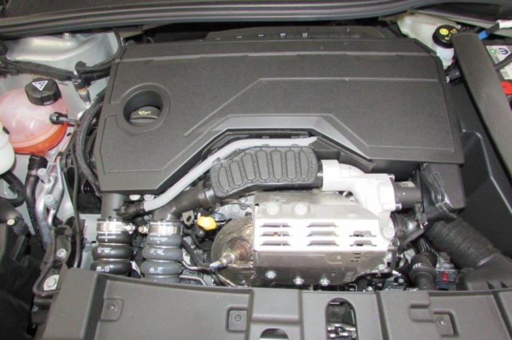 Jeep Avenger nuova a Milano (17)