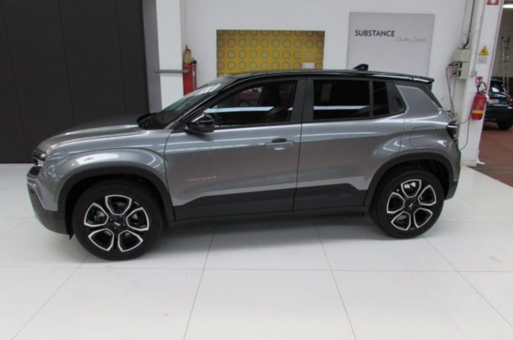 Jeep Avenger nuova a Milano (4)