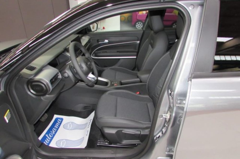Jeep Avenger nuova a Milano (6)