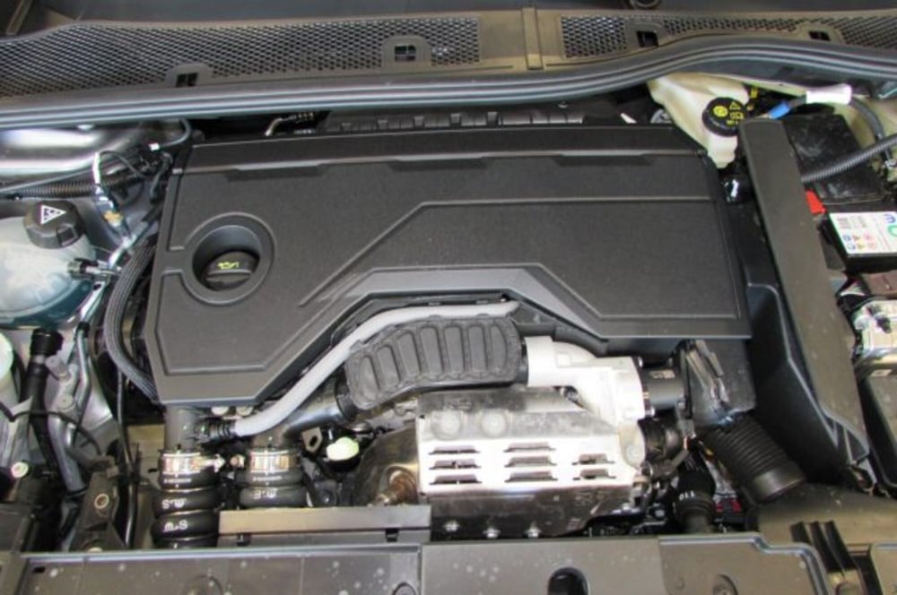 Peugeot 208 nuova a Milano (17)