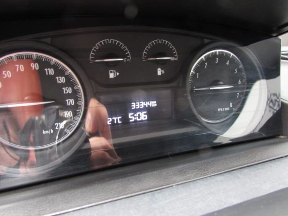 Lancia Ypsilon usata a Milano (11)