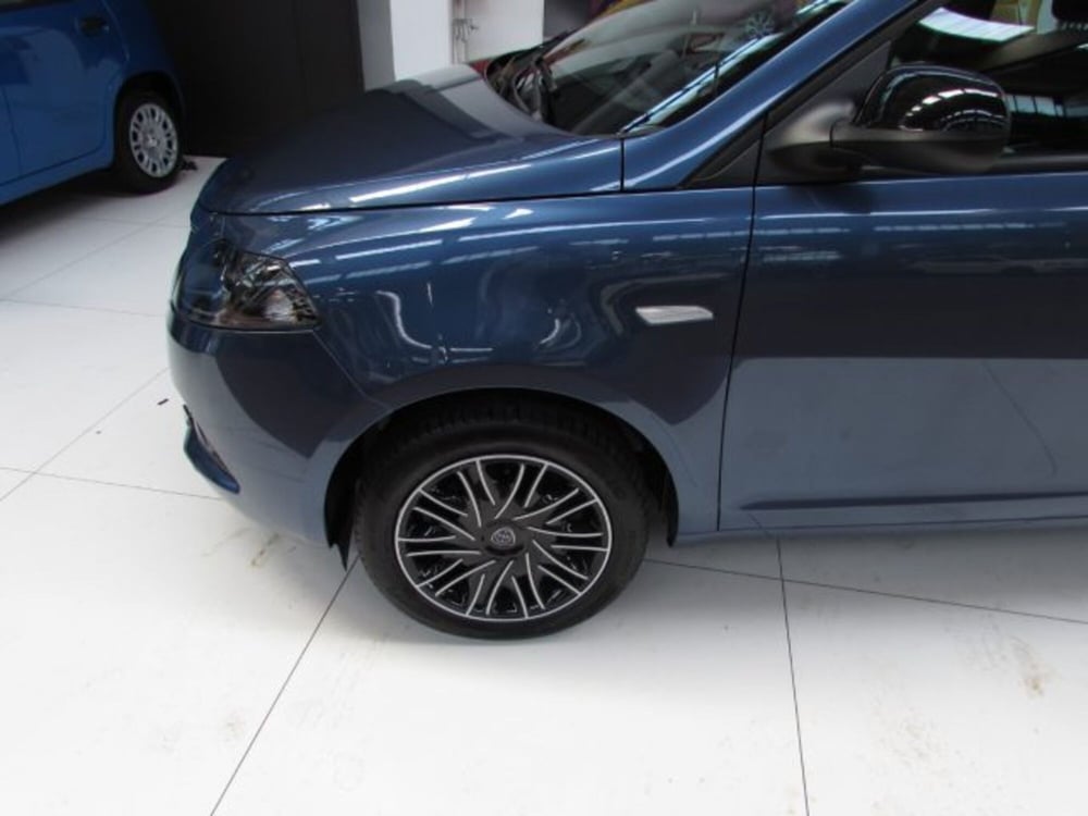 Lancia Ypsilon usata a Milano (5)