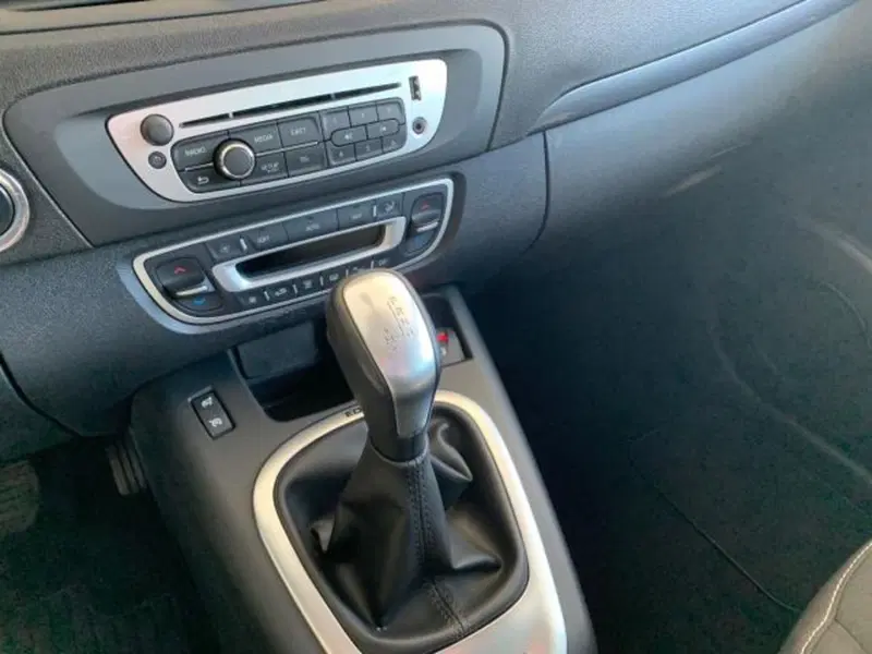 Renault Scénic X-Mod usata a Trieste (14)