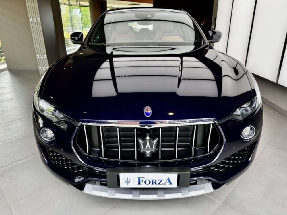 Maserati Levante usata a Torino (2)