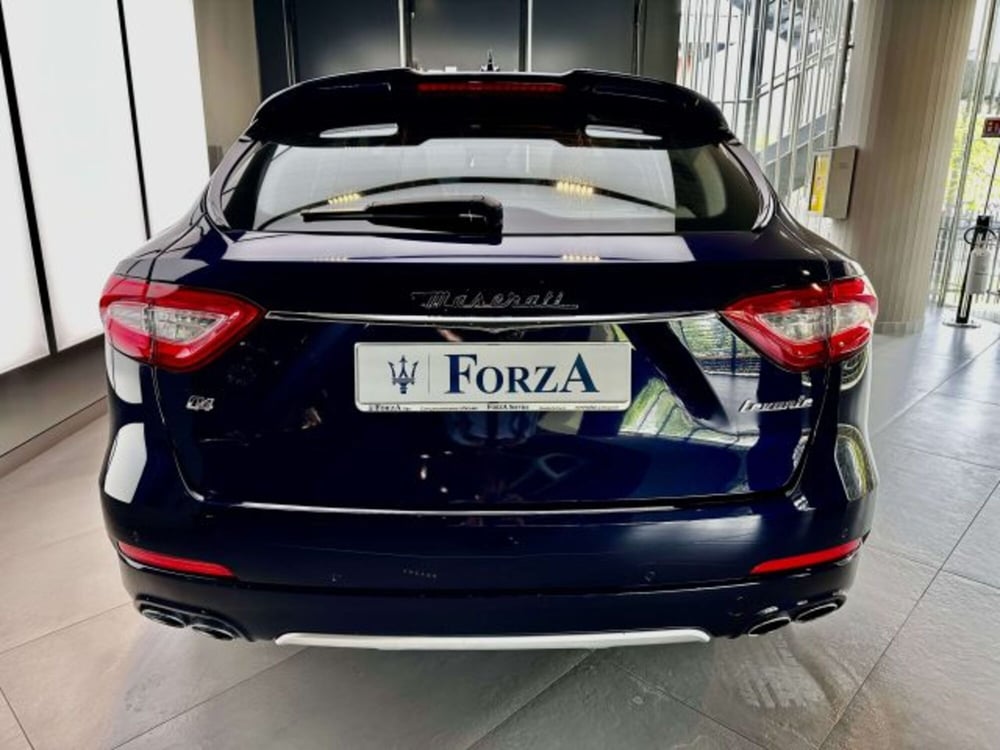 Maserati Levante usata a Torino (7)