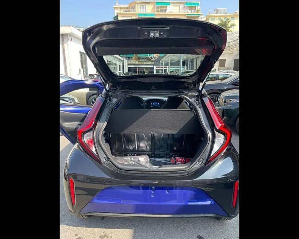 Toyota Aygo X nuova a Alessandria (11)
