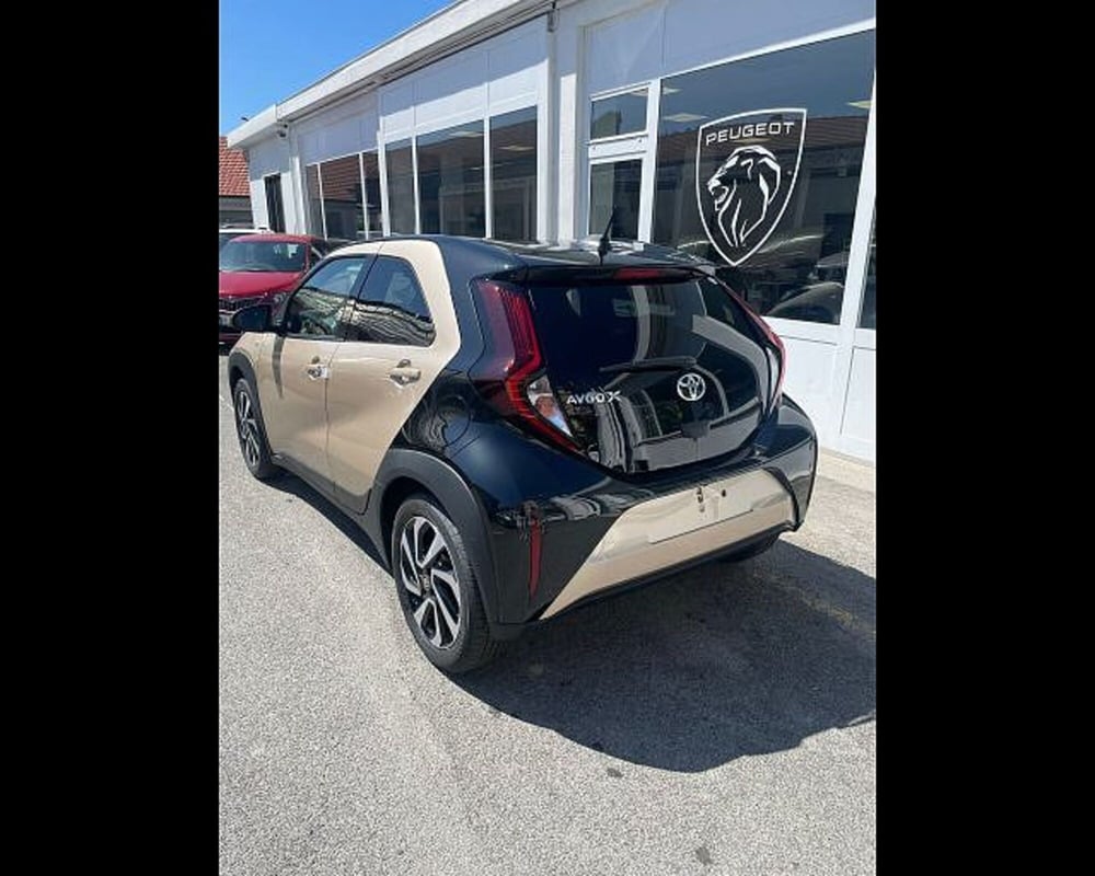 Toyota Aygo X nuova a Alessandria (6)