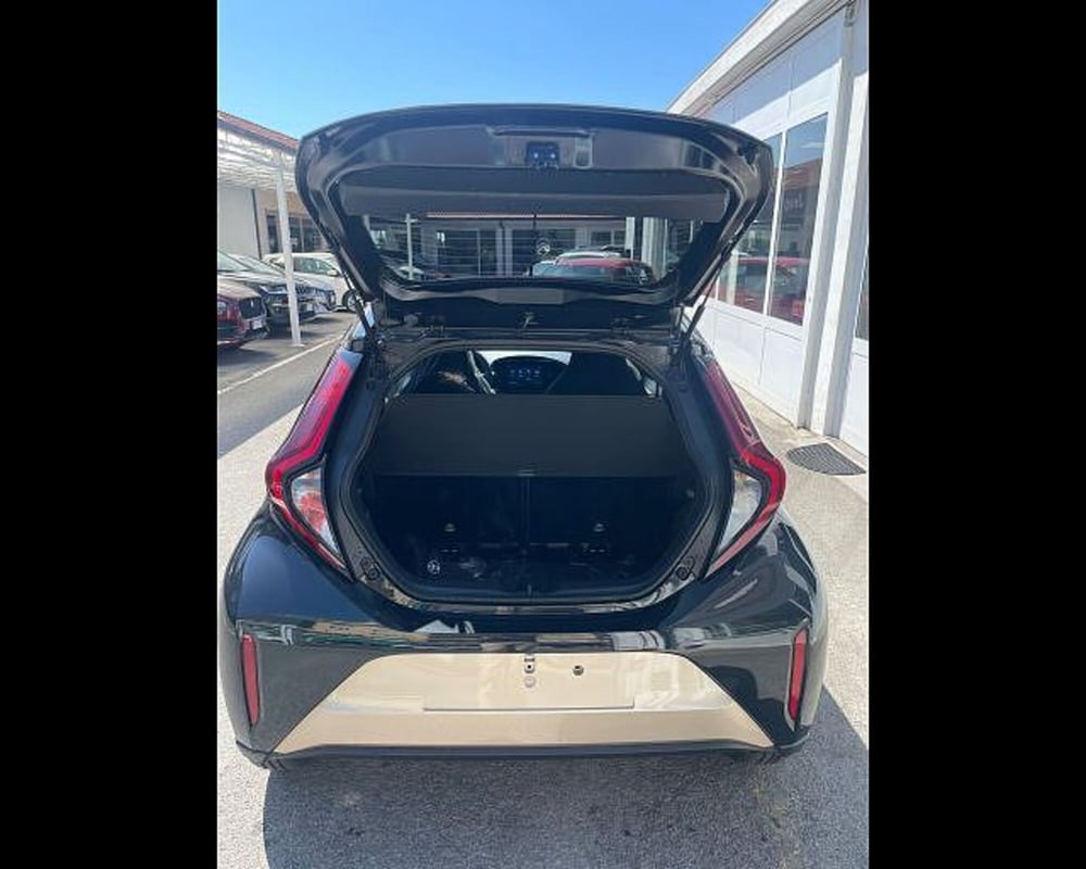 Toyota Aygo X nuova a Alessandria (8)