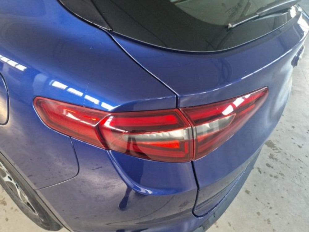 Alfa Romeo Stelvio usata a Terni (16)