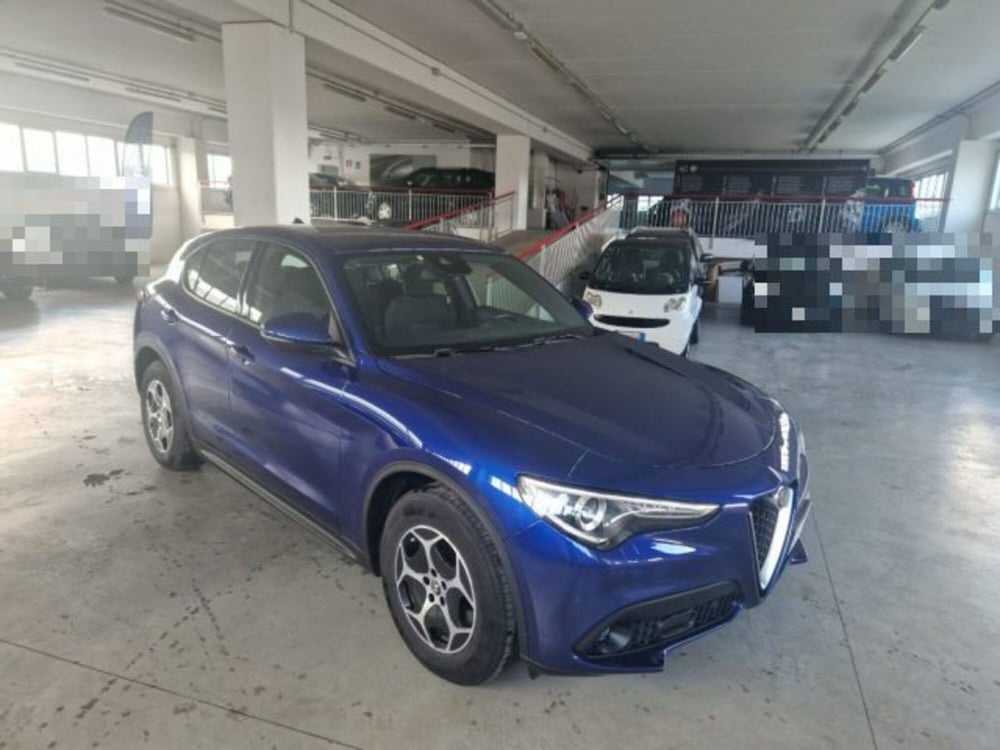 Alfa Romeo Stelvio usata a Terni (2)