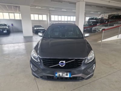 Volvo XC60 D3 Geartronic R-design Momentum del 2015 usata a Orvieto