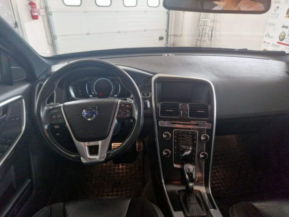 Volvo XC60 usata a Terni (11)