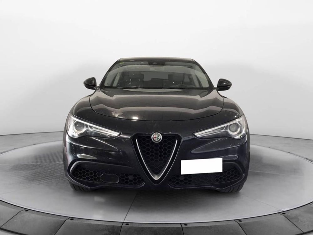 Alfa Romeo Stelvio usata a Torino (2)