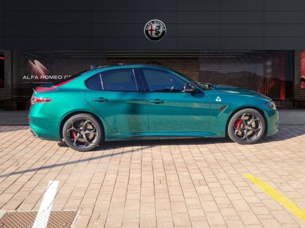 Alfa Romeo Giulia nuova a Monza e Brianza (4)