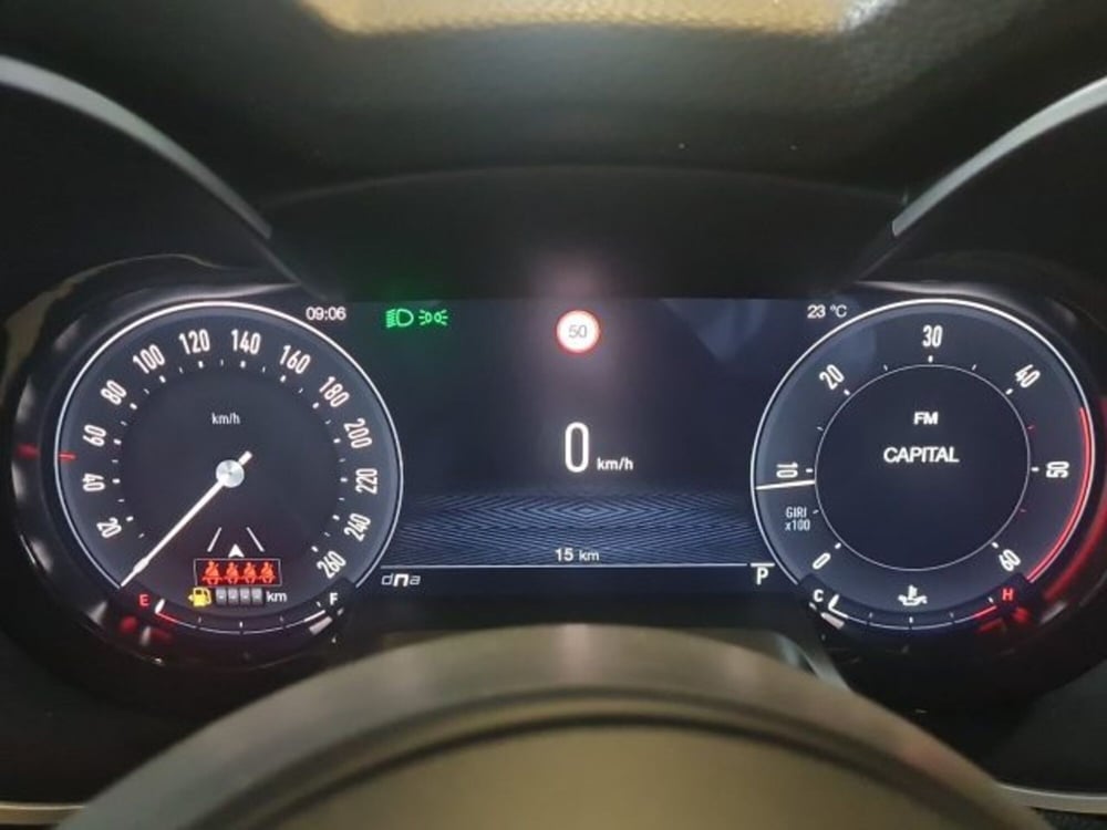 Alfa Romeo Stelvio nuova a Monza e Brianza (10)