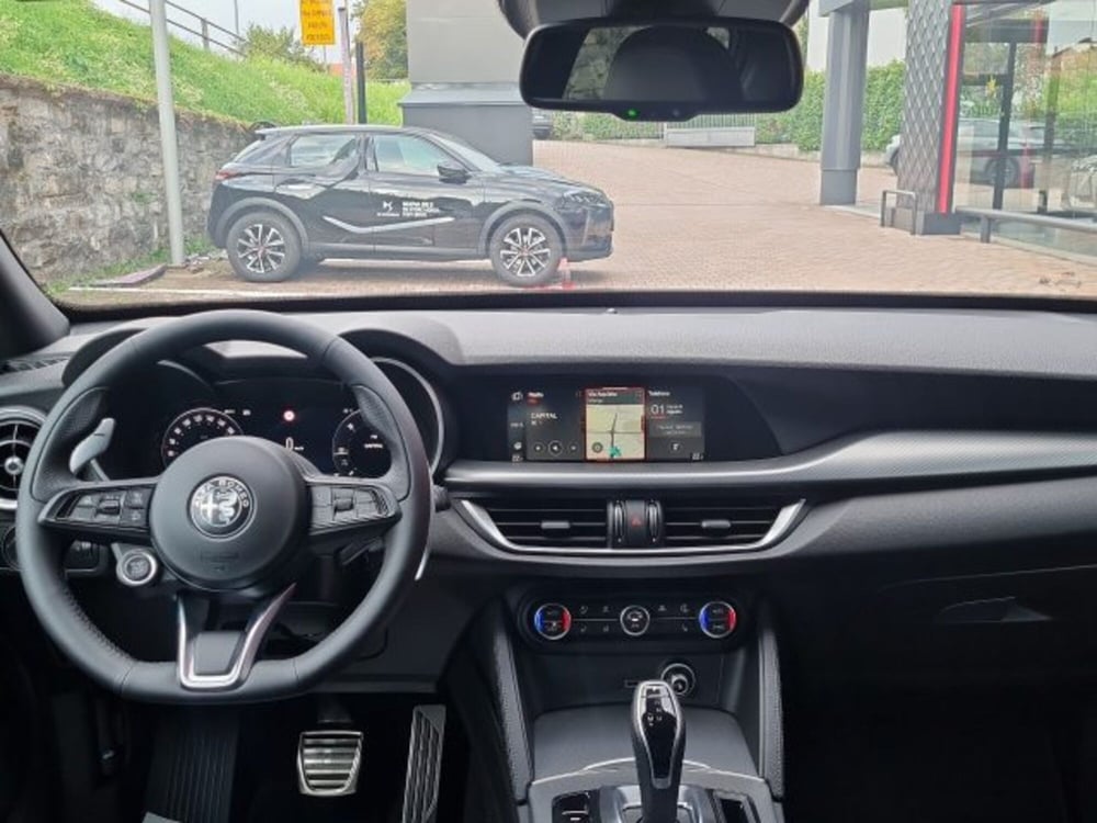 Alfa Romeo Stelvio nuova a Monza e Brianza (8)