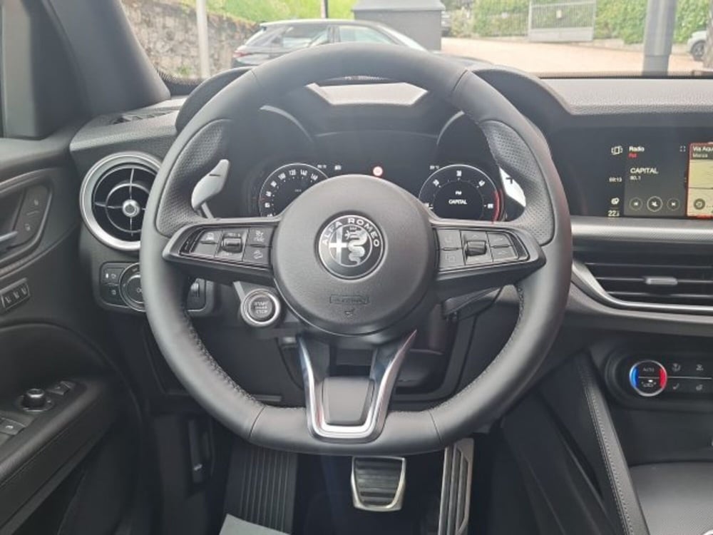 Alfa Romeo Stelvio nuova a Monza e Brianza (9)