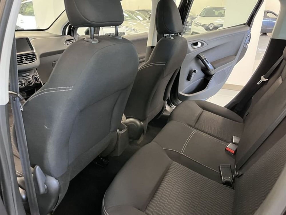 Peugeot 208 usata a Prato (9)