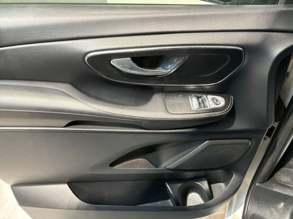 Mercedes-Benz Classe V usata a Bologna (10)