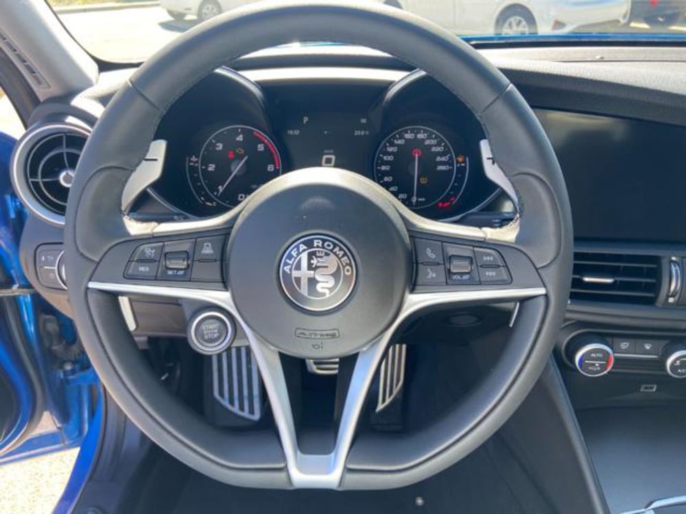 Alfa Romeo Giulia nuova a Firenze (9)
