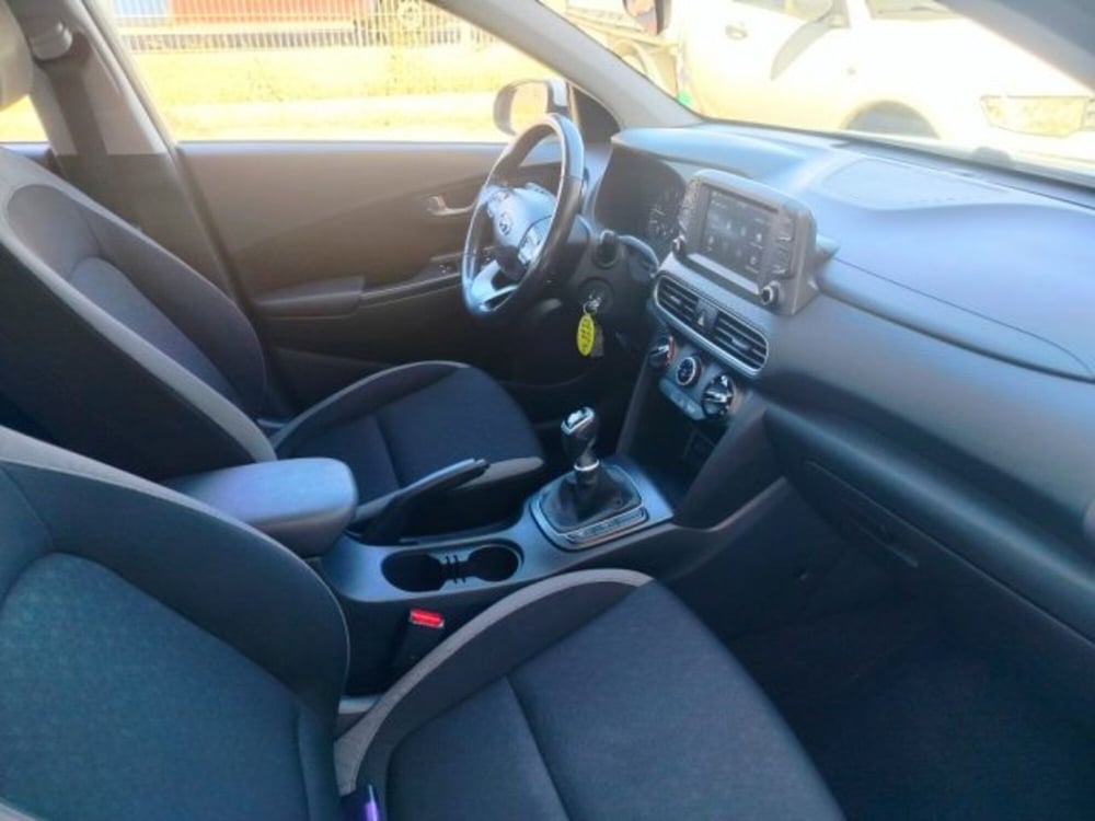 Hyundai Kona usata a Oristano (10)
