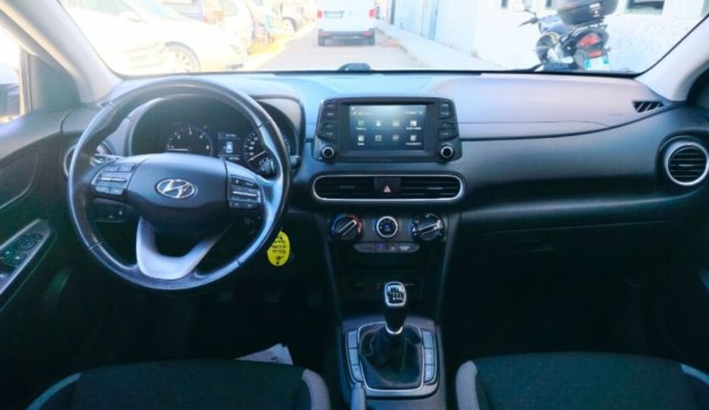 Hyundai Kona usata a Oristano (15)