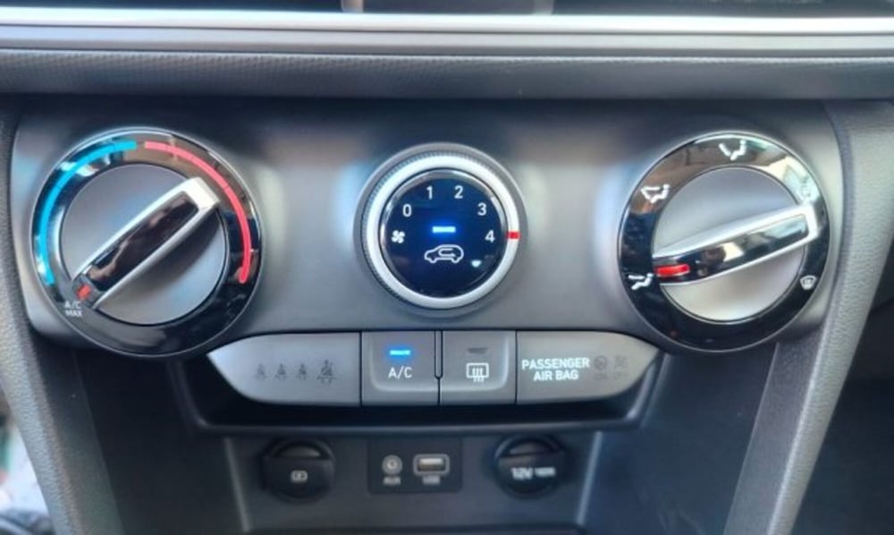 Hyundai Kona usata a Oristano (16)