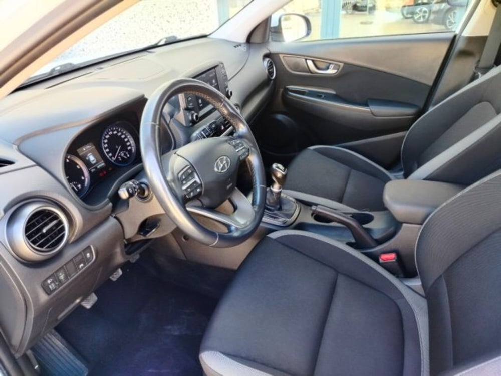 Hyundai Kona usata a Oristano (9)