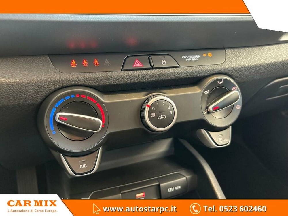 Kia Stonic nuova a Piacenza (15)