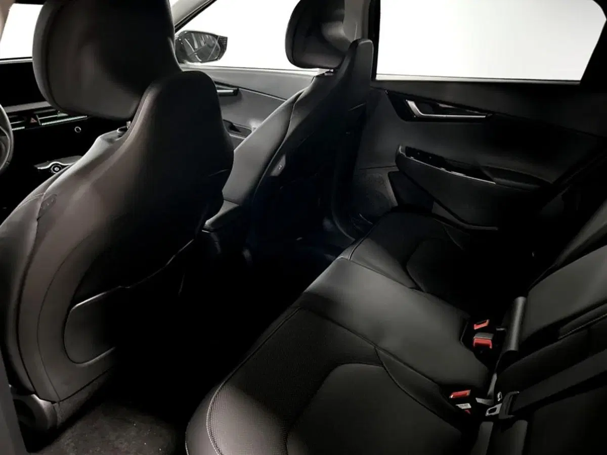 Kia EV6 nuova a Piacenza (10)
