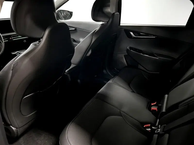 Kia EV6 nuova a Piacenza (10)