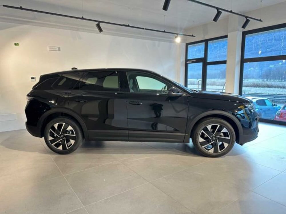 Opel Grandland nuova a Sondrio (6)