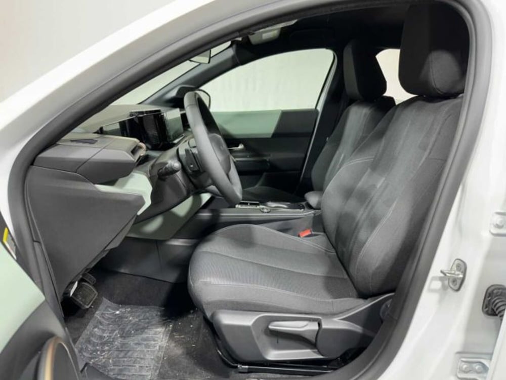 Lancia Ypsilon nuova a Sondrio (10)