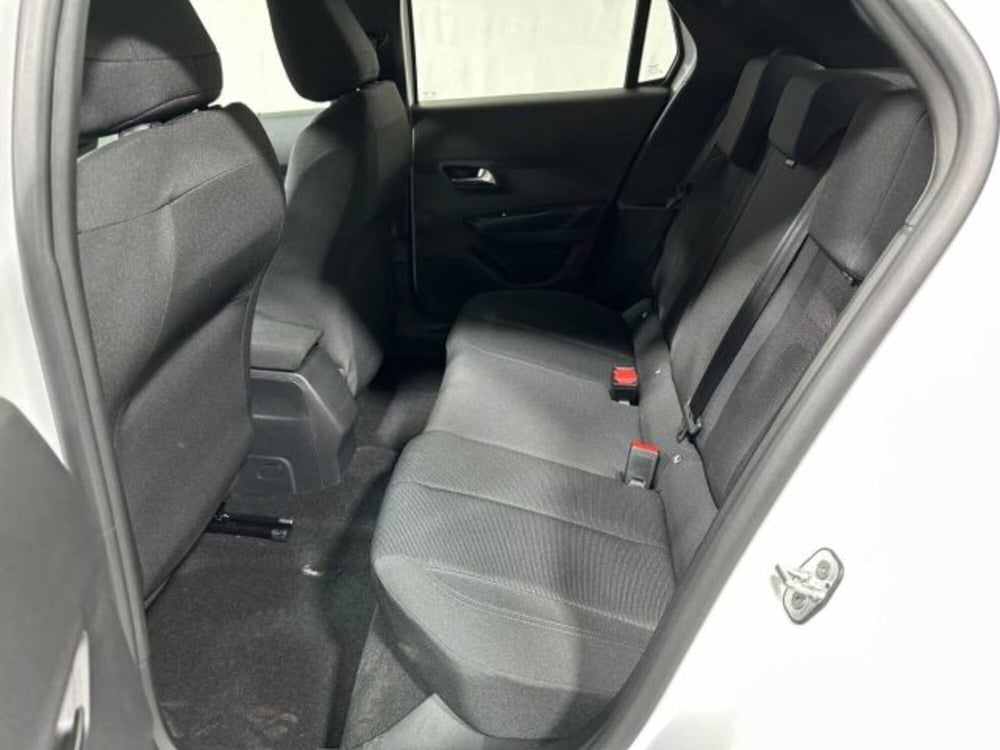 Lancia Ypsilon nuova a Sondrio (11)