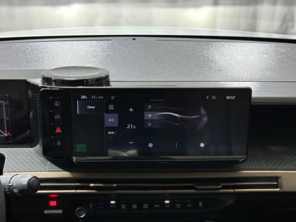 Lancia Ypsilon nuova a Sondrio (19)