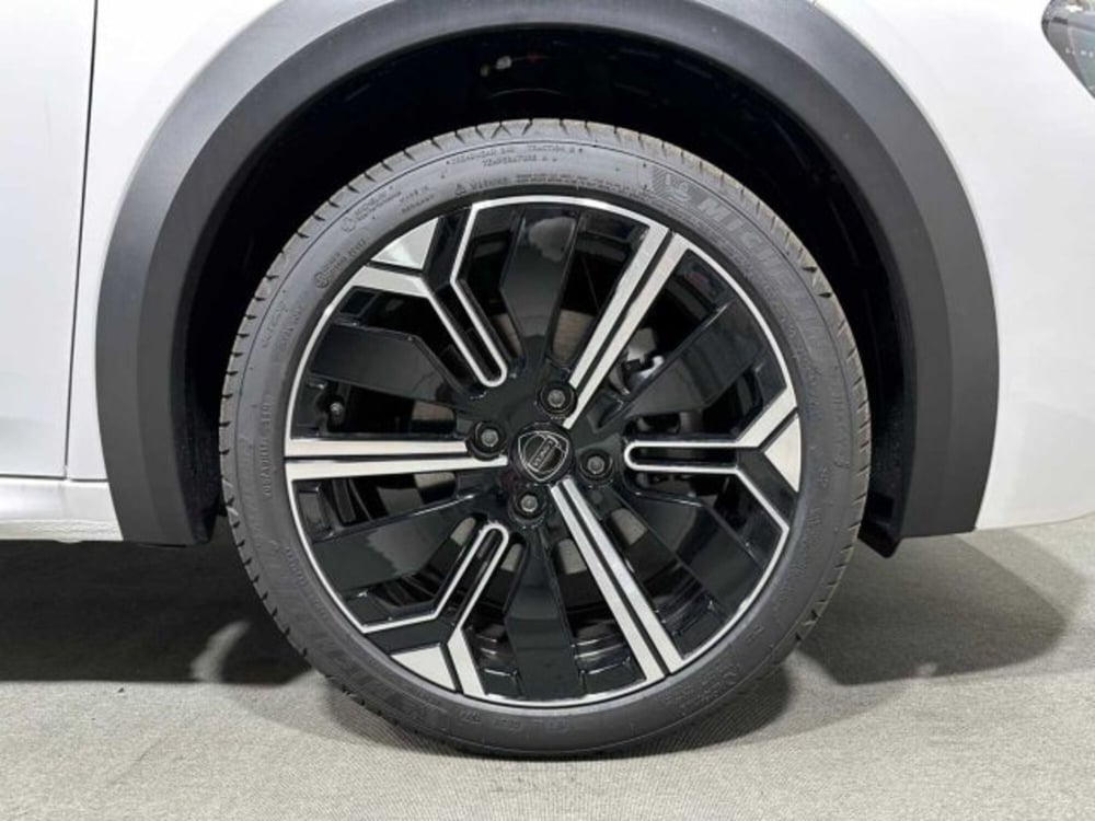 Lancia Ypsilon nuova a Sondrio (9)